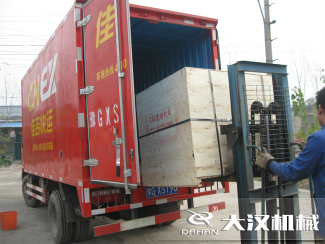 磨粉振動篩發(fā)貨 磨粉振動篩發(fā)貨